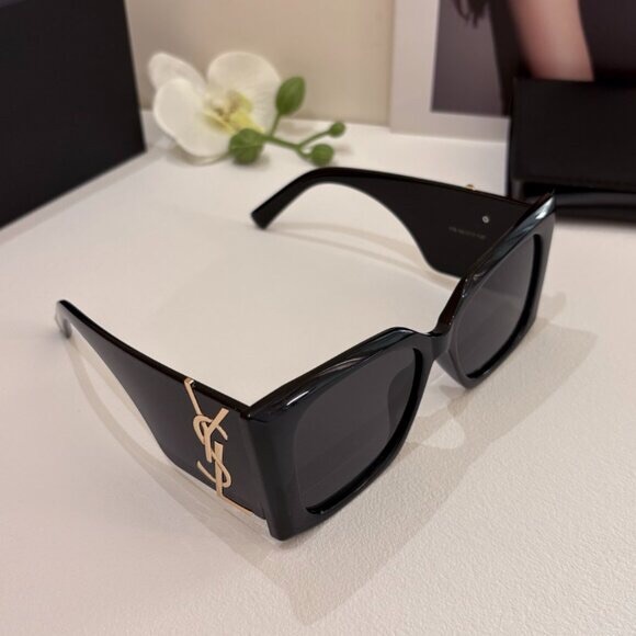 Yves Saint Laurent Black Sunglasses with Gold Logo - Picture 5 of 7